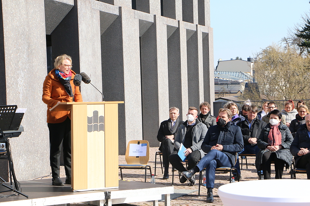 Prof. Dr. phil. Isolde Heintze am Rednerpult